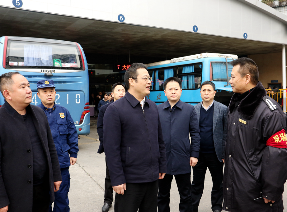 陈泽斌:织密织牢安全防护网 确保市民平安祥和过春节