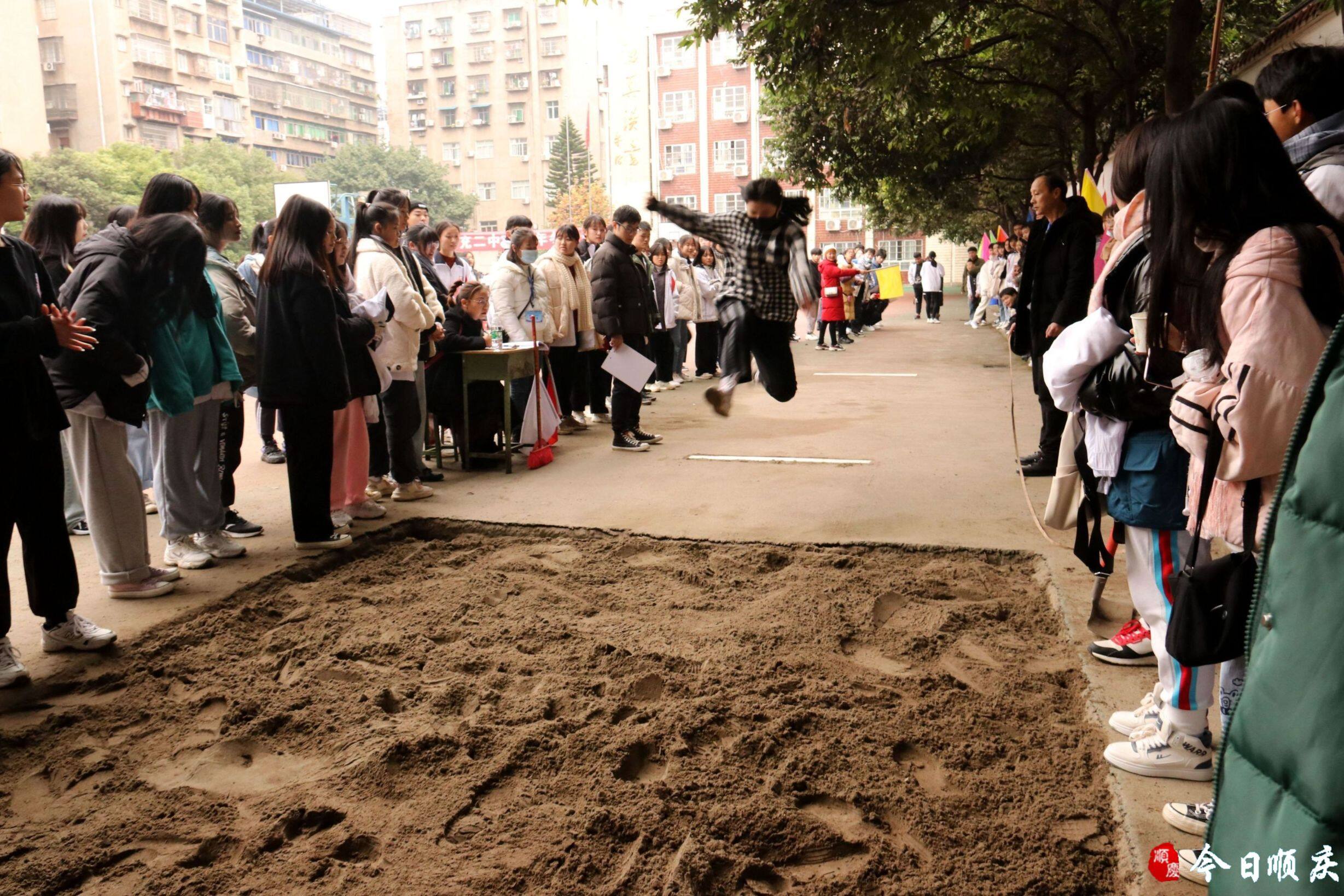 全校动起来!南充二中冬季运动会开赛