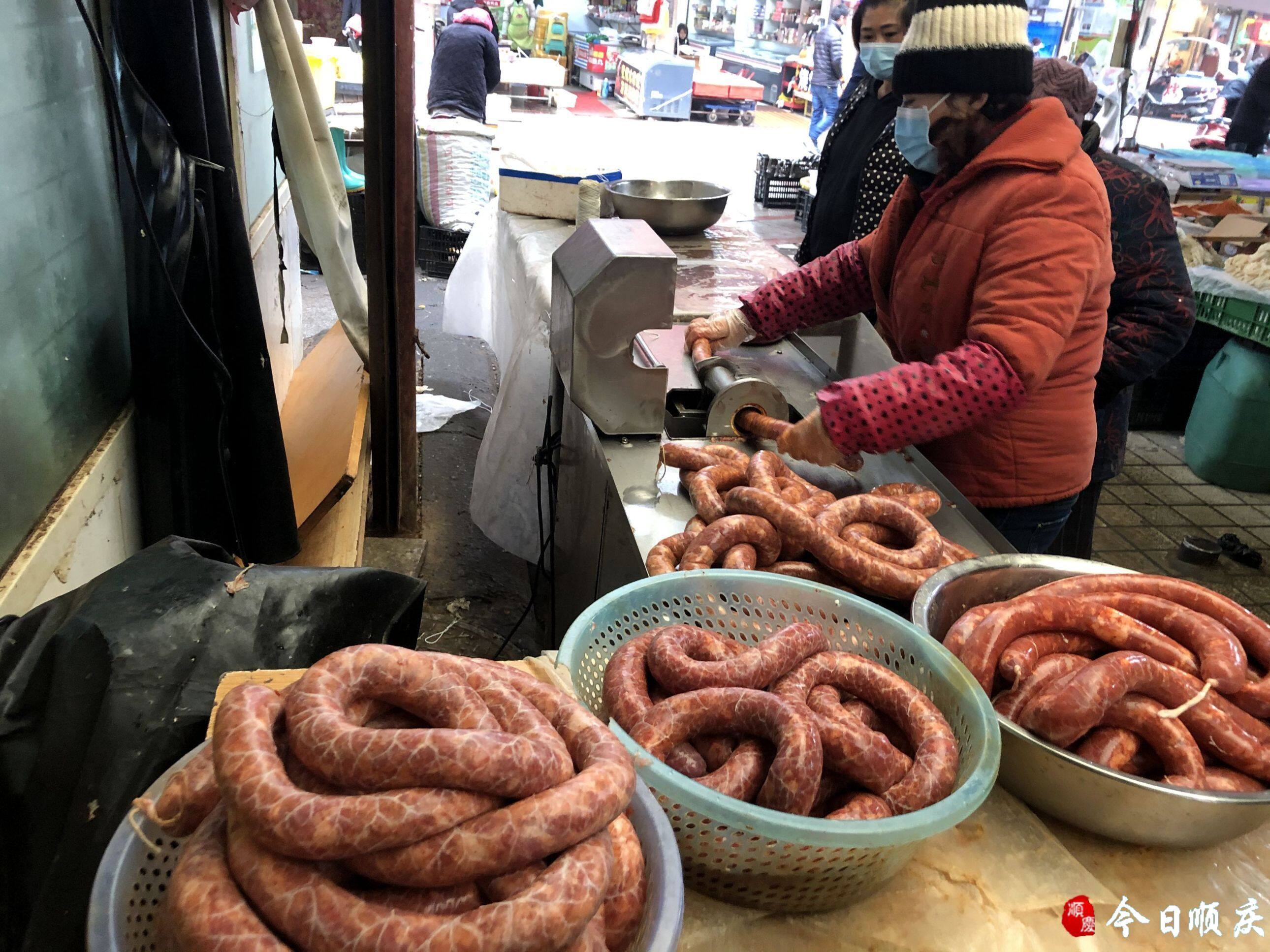 顺庆全媒体 见习记者 吴佳贤 随着春节临近,不少居民